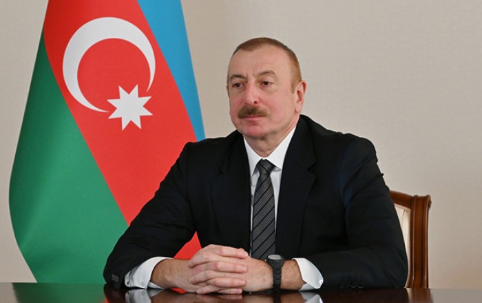 İlham Əliyevlə Hun Manet mətbuata bəyanatlarla çıxış edir