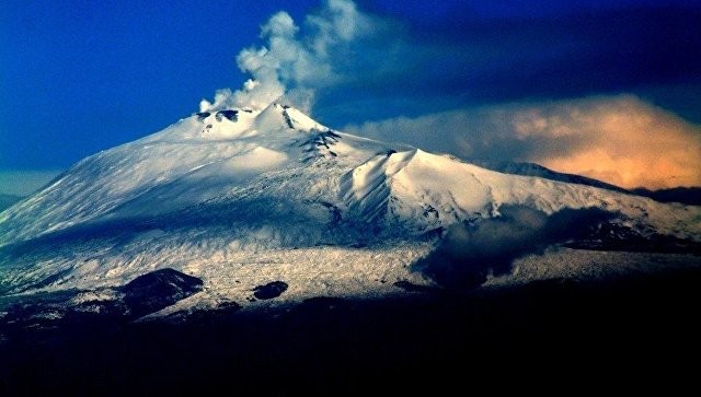 Dozens of flights were canceled due to the Etna