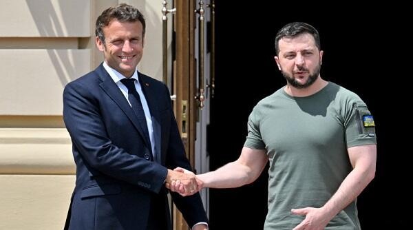 О чем Зеленский рассказал Макрону?