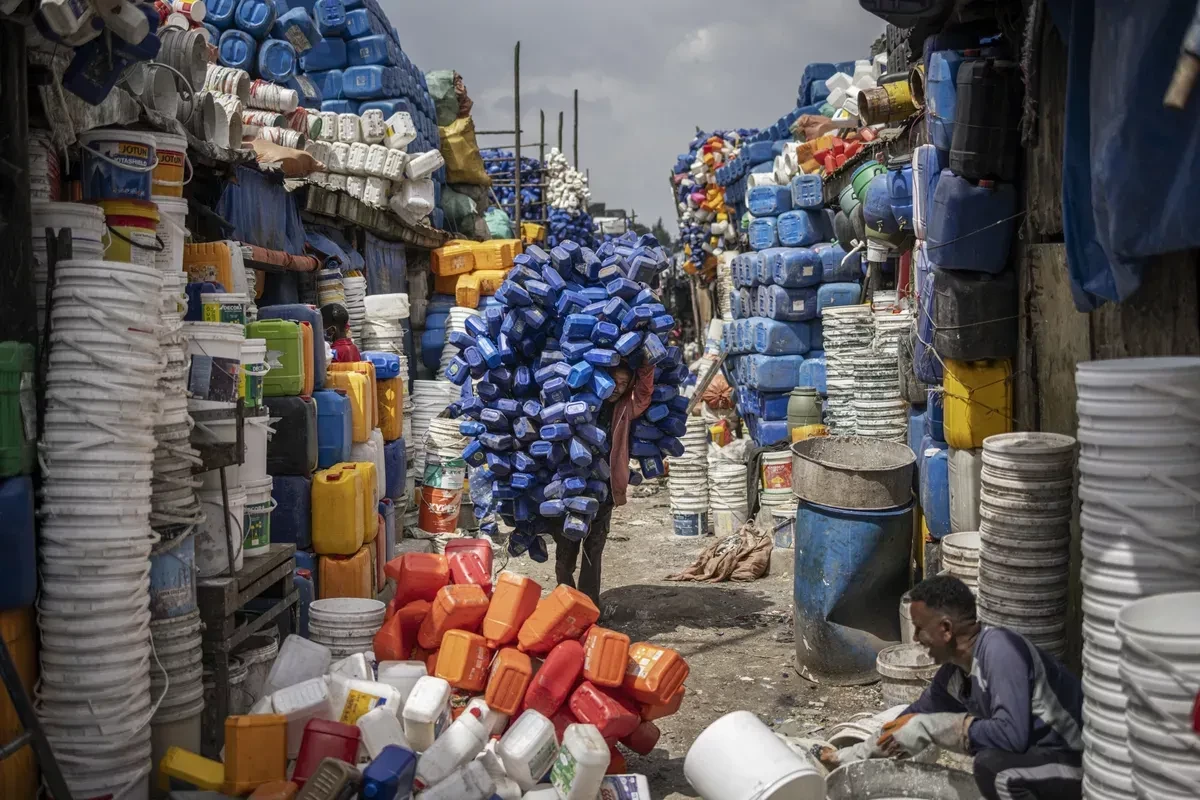 Global Environmental Diplomacy faces setback at UN Plastics Summit