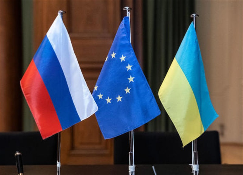 Европа ищет способы обеспечить себе место за столом переговоров России и Украины