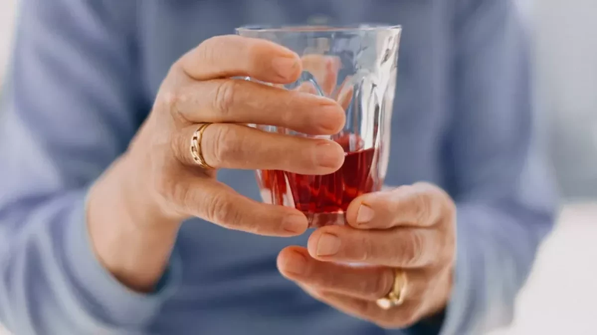 Elderberry juice - natural way to fight viruses