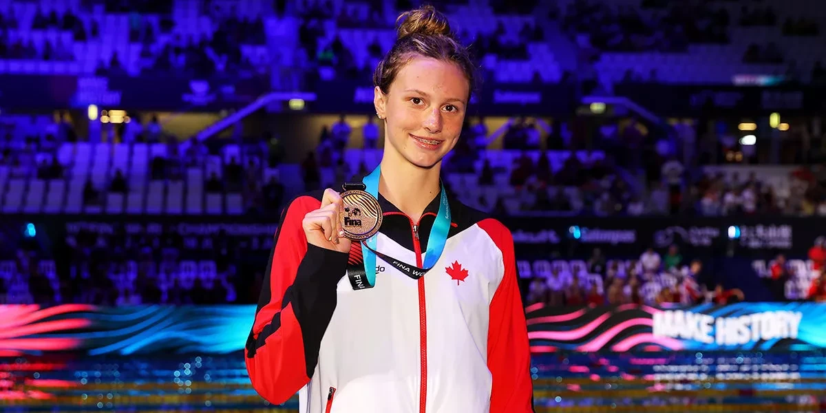 Canadian swimmer breaks 400-metre world record