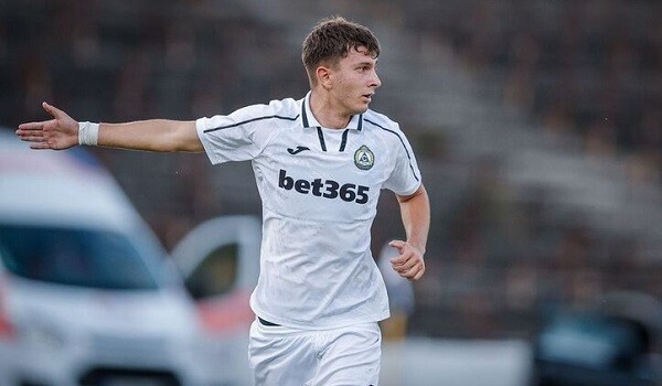 Qarabag targets Bulgarian striker
