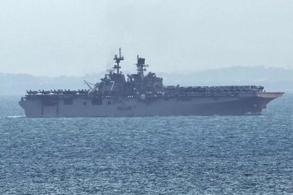 US sends amphibious assault ship Tripoli toward Middle East video