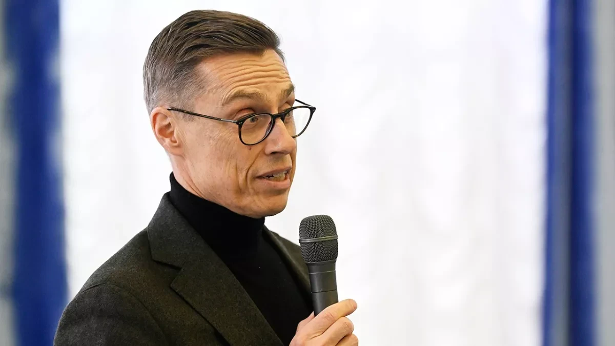 Finnish president says no threat after drones crash near border
