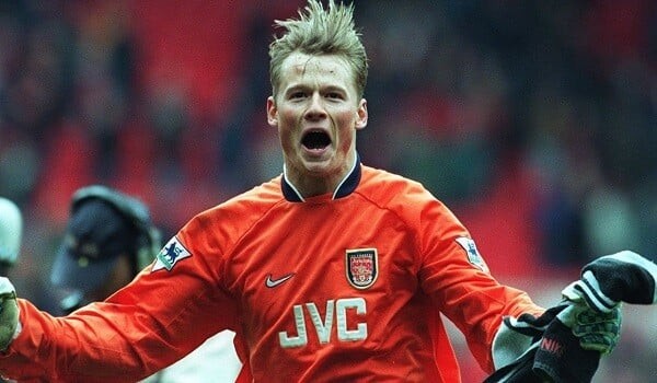 Former Austria goalkeeper Alex Manninger dies in crash
