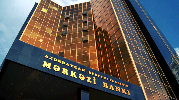 Azərbaycan Mərkəzi Bankı iki kommersiya bankının vəzifəli şəxslərini cərimələyib