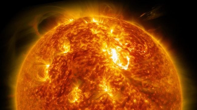 Weak geomagnetic storm hits Earth