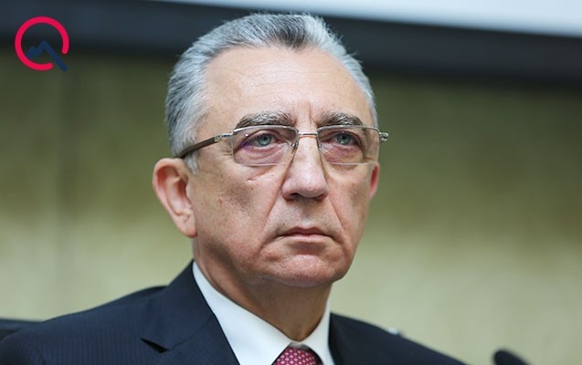 Eldar Əzizov rəisi işdən çıxardı