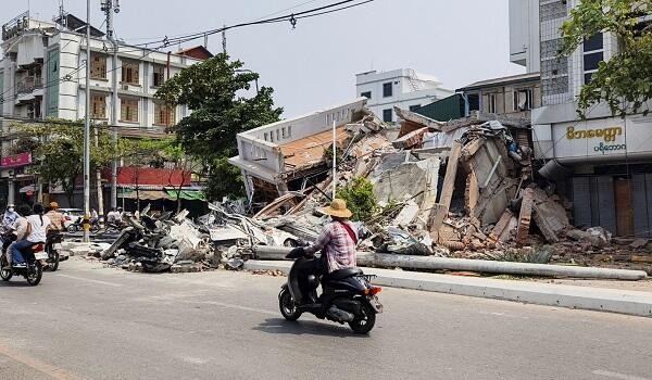 Blast at Myanmar explosives site kills 46 people - Video