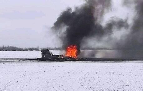 Ukraine drones hit Tu-142 and Iskander in Taganrog - Video