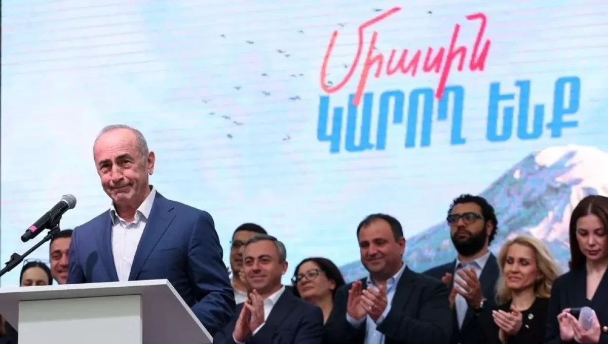 Armenian police raids ex-president Kocharyan’s party office, several detained