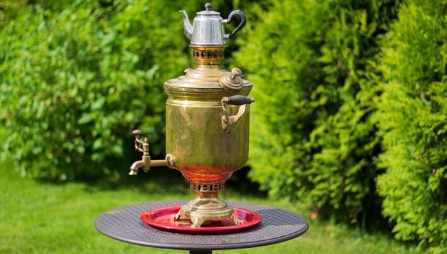 Bölgələrdə bir samovar çayının qiyməti 50 manata yüksəldi -