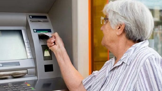 Bu kateqoriyadan olan şəxslərə iki pensiya veriləcək?