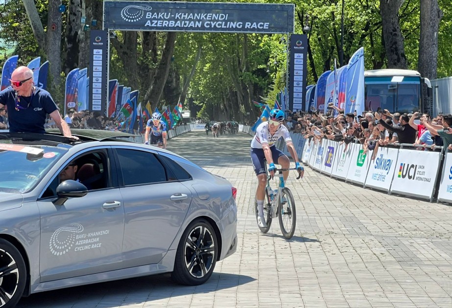 Kazakh athlete wins second stage of Baku-Khankendi international cycling race