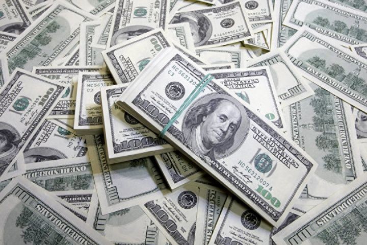 Varlılar dollardan imtina edir -