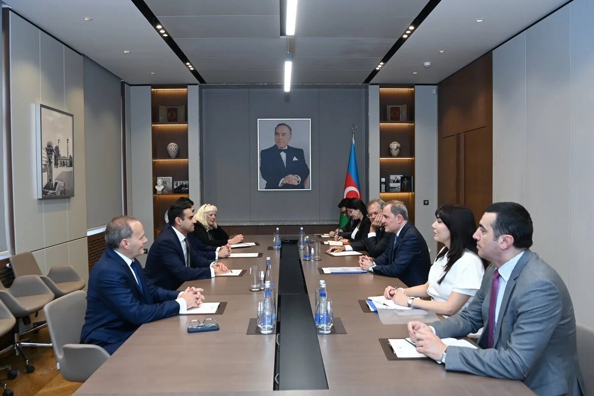 ABŞ konqresmeni Azərbaycan-Ermənistan normallaşma prosesi barədə məlumatlandırıldı