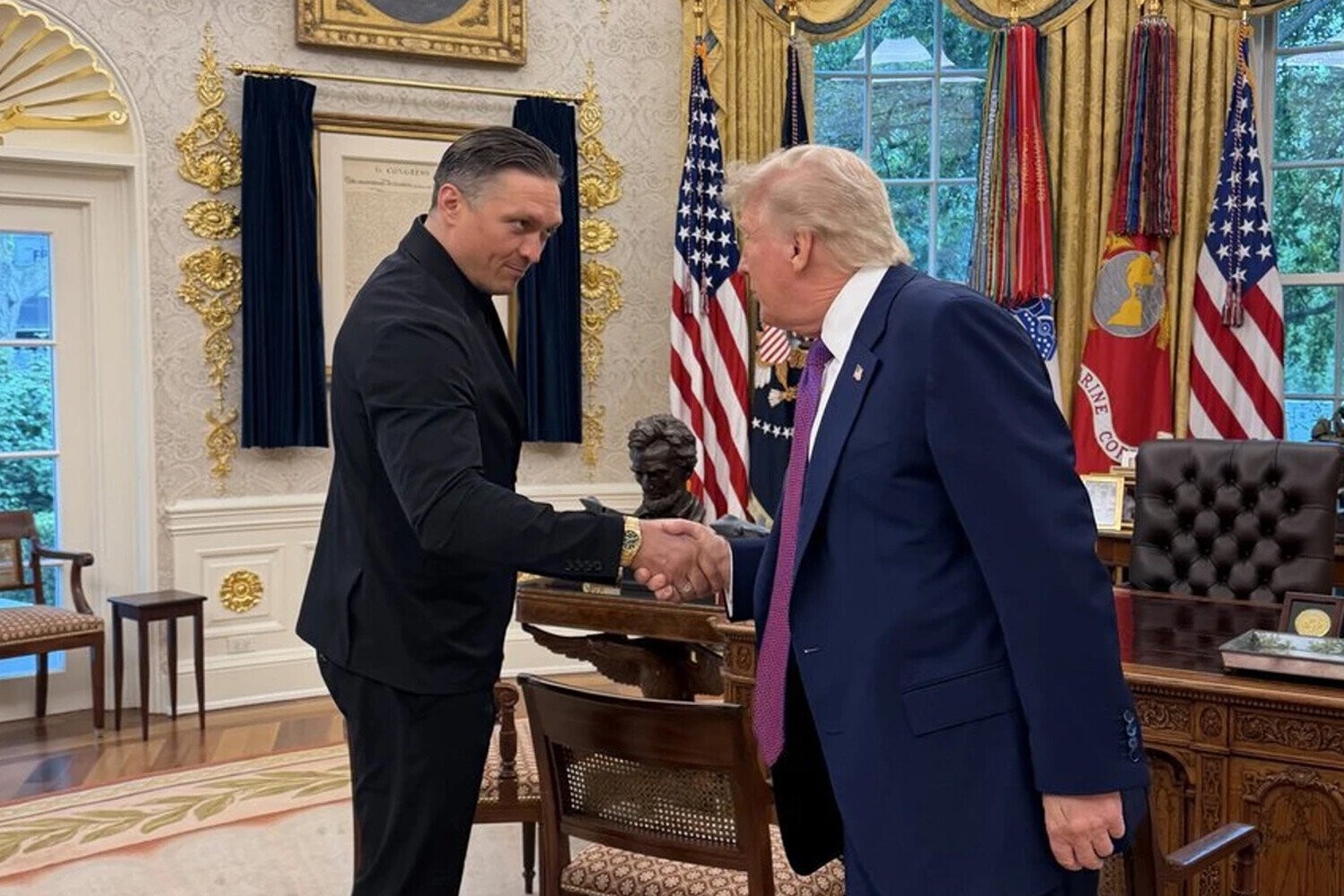 Prezident olmaq istəyən Ukraynalı boksçu Trampla görüşdü