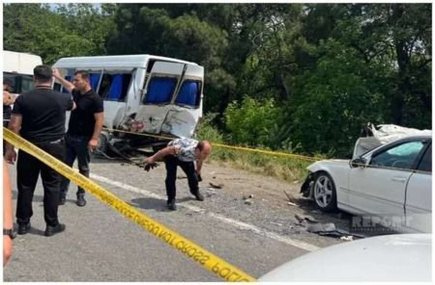 Məktəbliləri daşıyan avtobus   QƏZAYA DÜŞDÜ