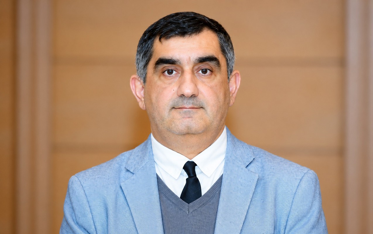“Bu gün adının mənasını düşünən şagird sabah düzgün ad seçəcək”