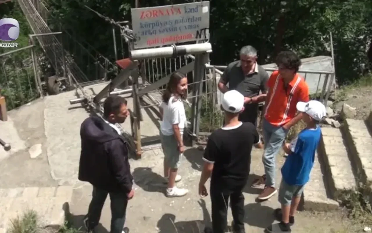 İsmayıllıda asma körpüdən istifadəyə görə kimlər ödəniş tələb edir? - Video