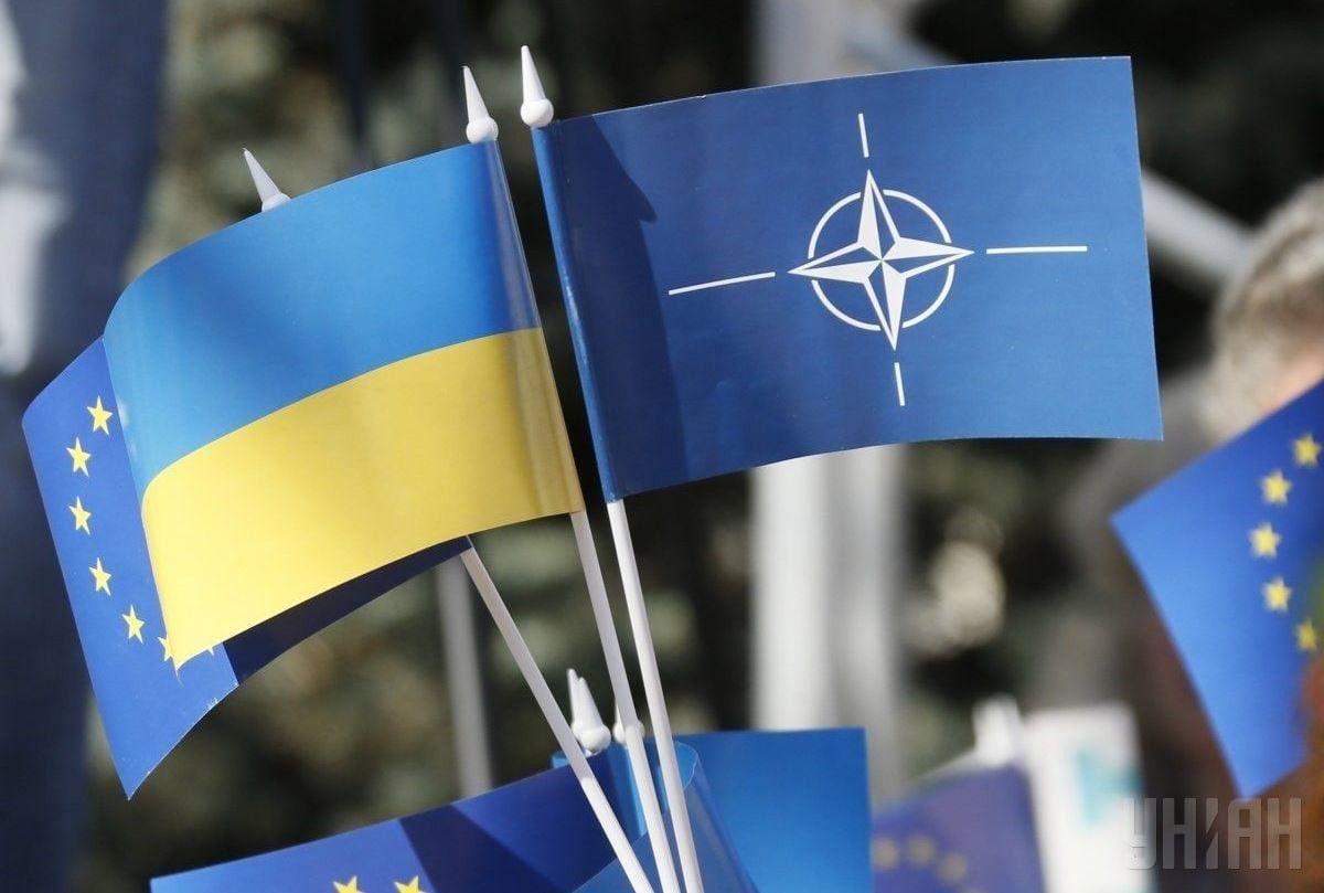 Украина попросит у НАТО $20 млрд