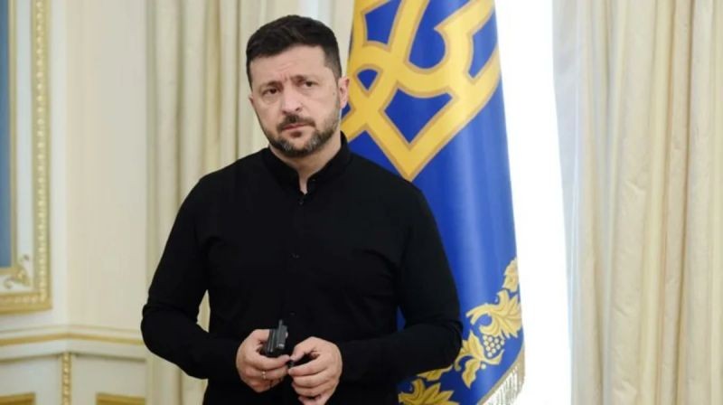 Зеленский: Украина ударила по базе ВМФ РФ в Кронштадте и нефтебазе в Краснодарском крае