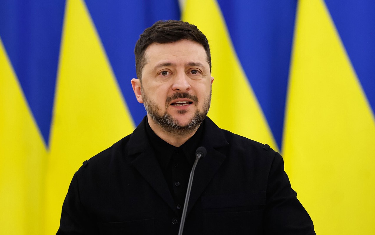 Zelenski Rusiyanın 2 neft emalı zavoduna endirilən zərbələr
