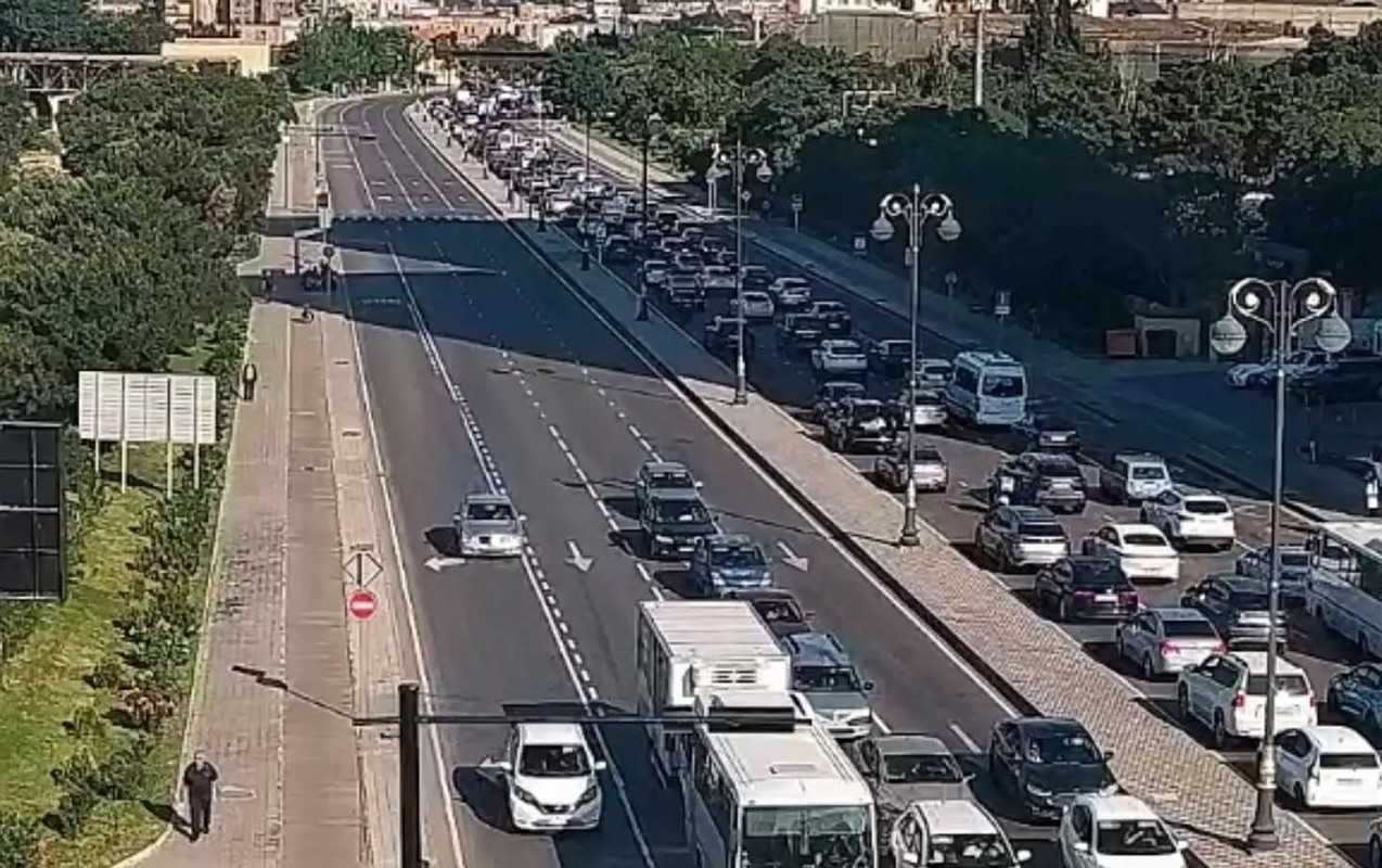 Bu yollar tıxaclıdır - Siyahı