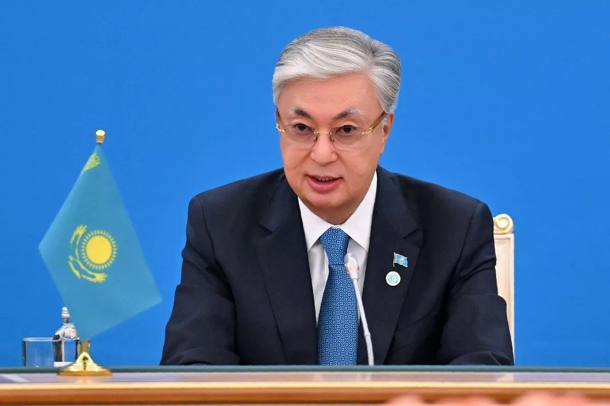 Tokayev Trampı təriflədi -