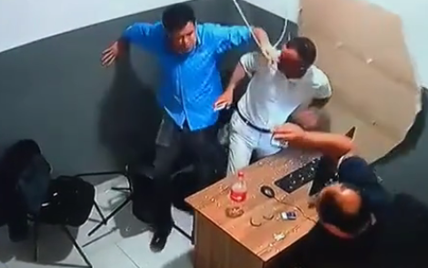 Marketdə tavan uçdu - İşçi alt mərtəbəyə düşdü