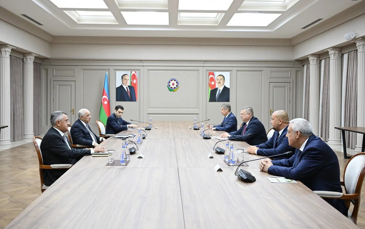 Əli Əsədov Həştərxan vilayətinin vitse-qubernatoru-Hökumətinin sədri ilə görüşdü