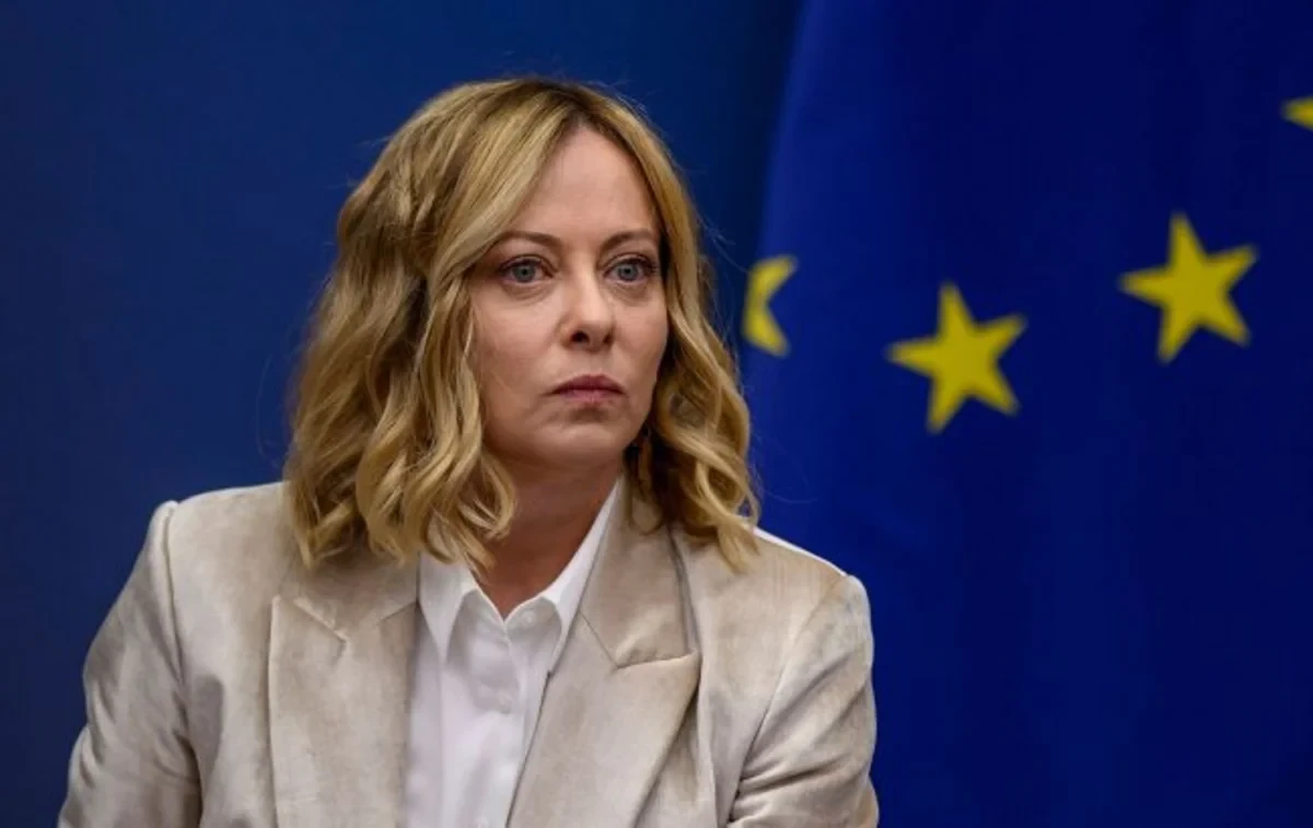 Corcia Meloni İtaliyada seçkinin vaxtından əvvəl keçirilməsinə çalışır -
