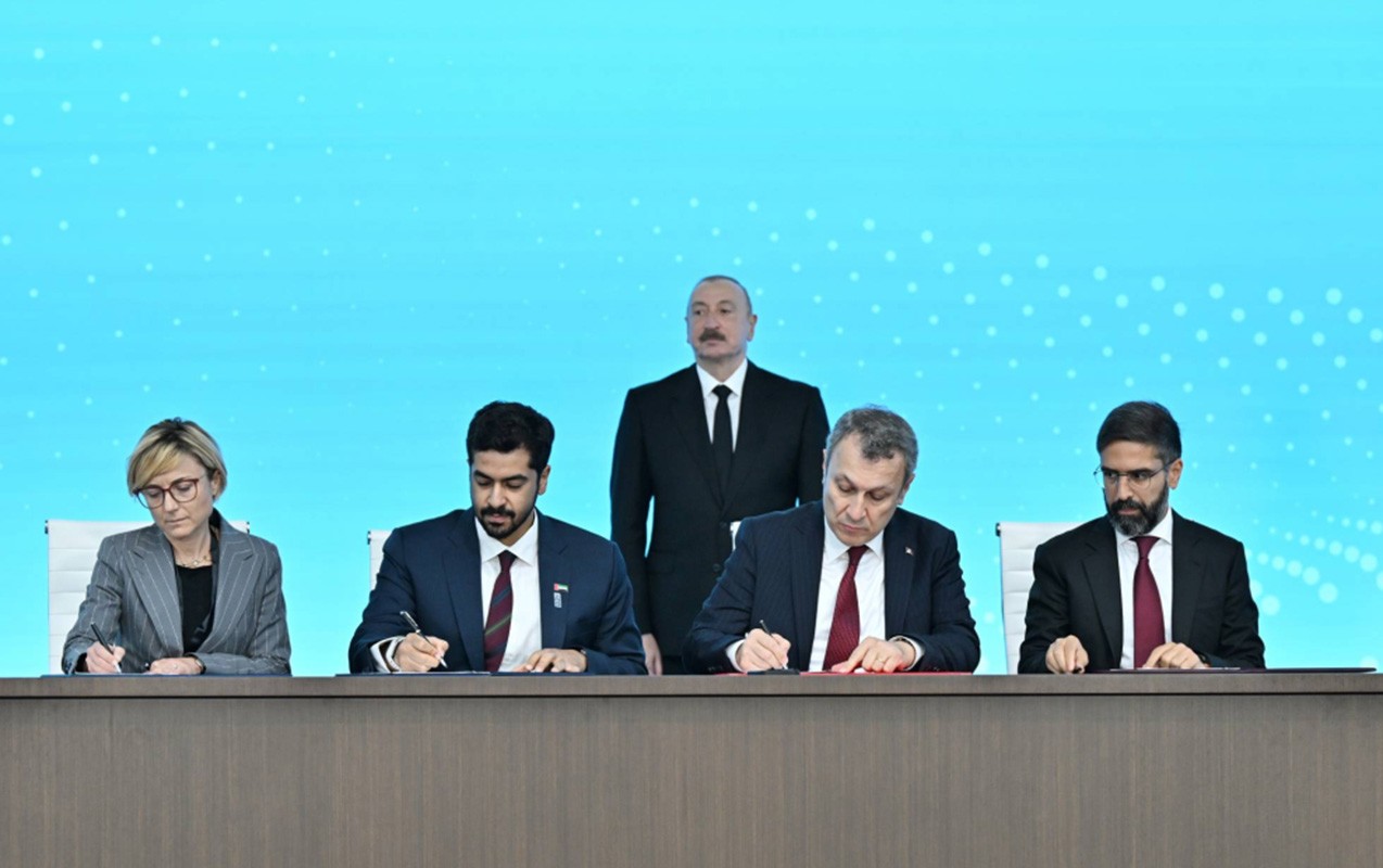 Maliyyə dəyəri 7,5 milyard dollar olan müqavilələr imzalandı - Fotolar