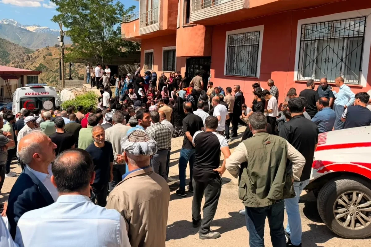Hərbçi qayınatasının evində dörd nəfəri güllələyərək öldürdü
