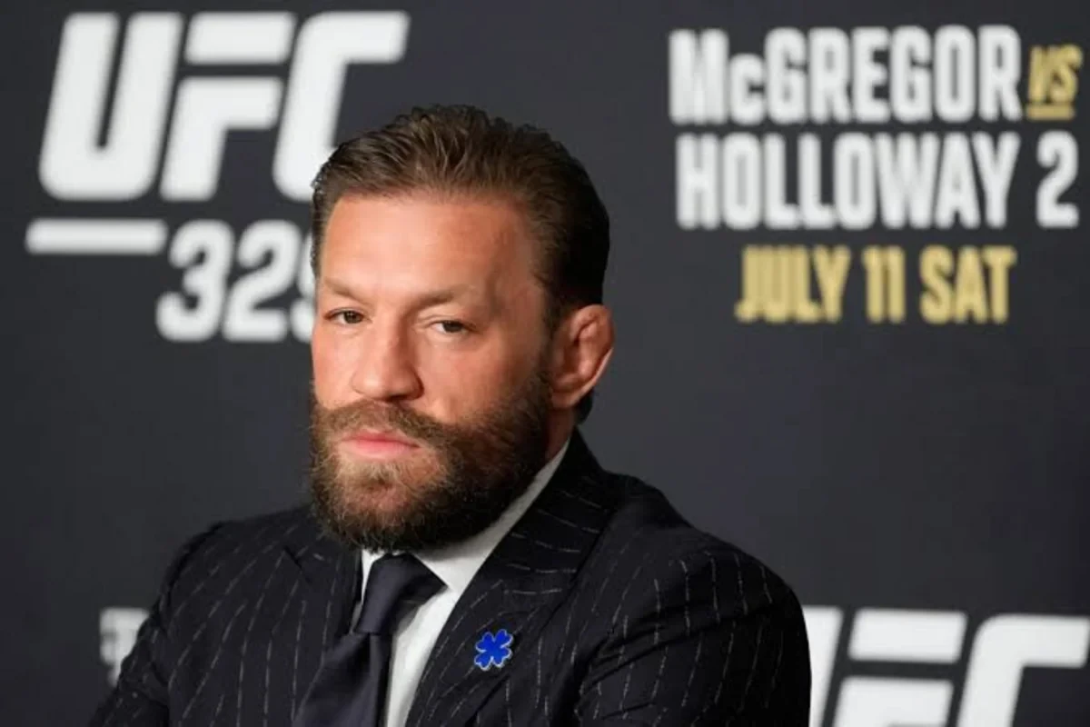 Макгрегор вернулся: главное о первом за пять лет бое легенды UFC - ФОТО