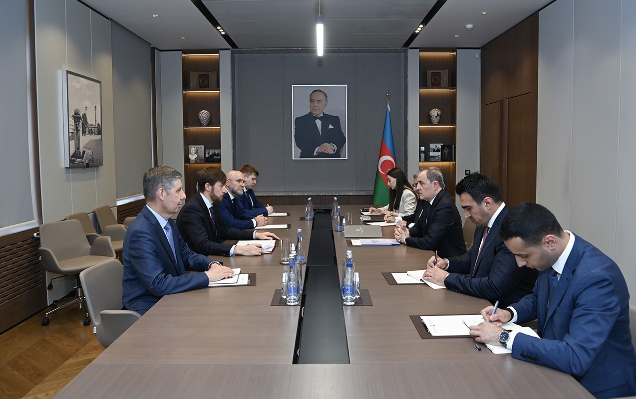 Bayramov Putinin köməkçisini qəbul etdi -