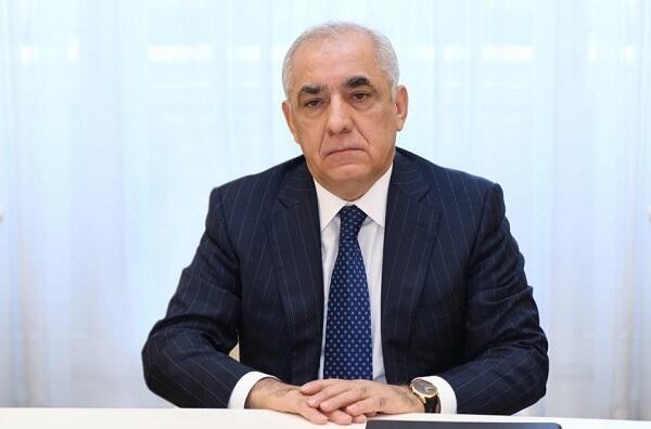 Али Асадов посетил посольство Катара в Баку