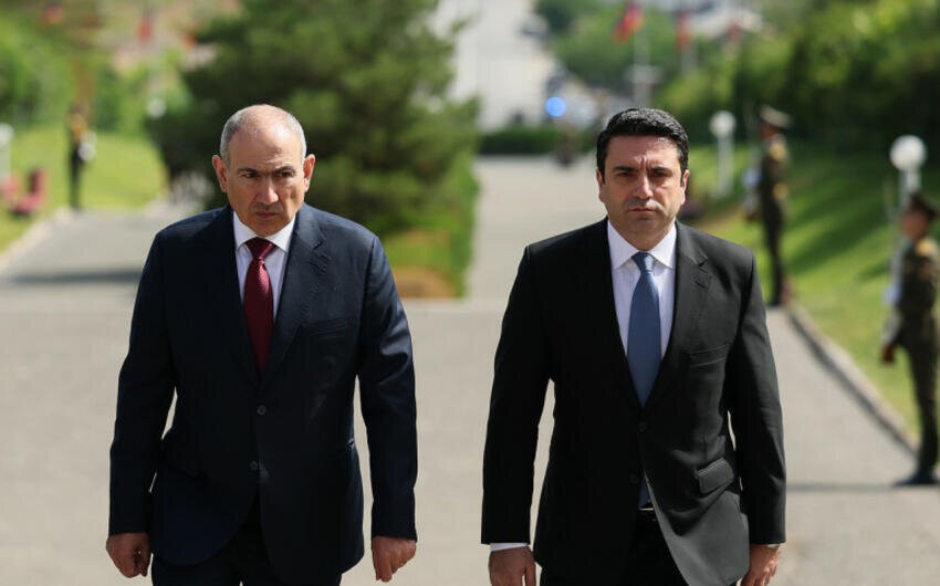 Alen Simonyan mandatdan imtina etdi - Paşinyanın komandası parçalanır?