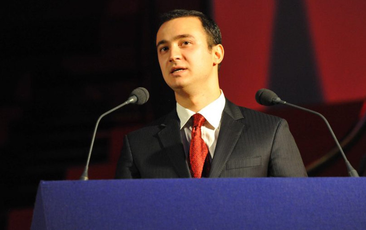 “Qardaşımla birgə 16 milyon vermişik” -