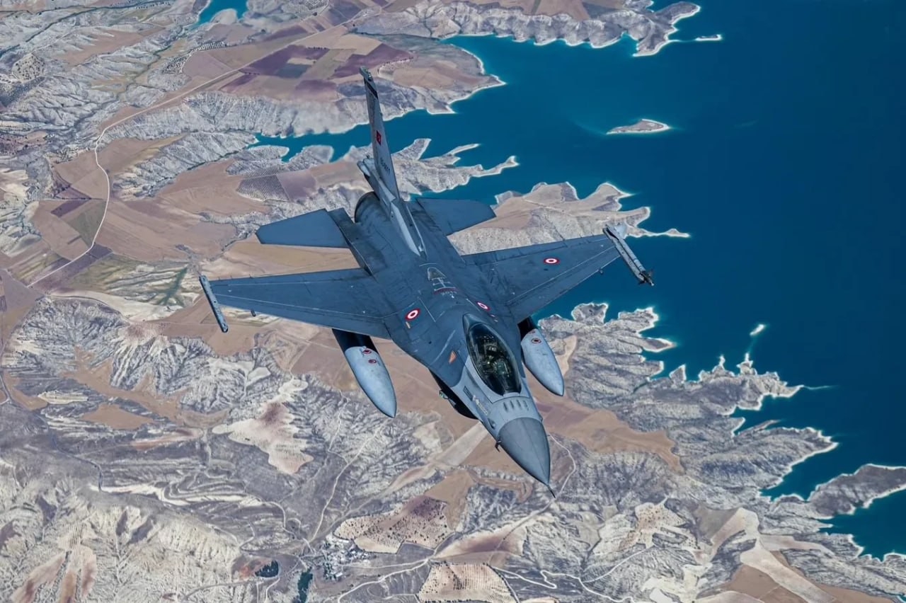 Türkiyənin F-16 qırıcıları Baltikyanı ölkələrin hava məkanında sutka boyu növbə çəkəcək