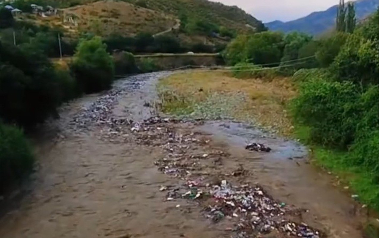 Zəyəmçay özü ilə zir-zibil gətirir... - Bu görüntülər gündəm oldu