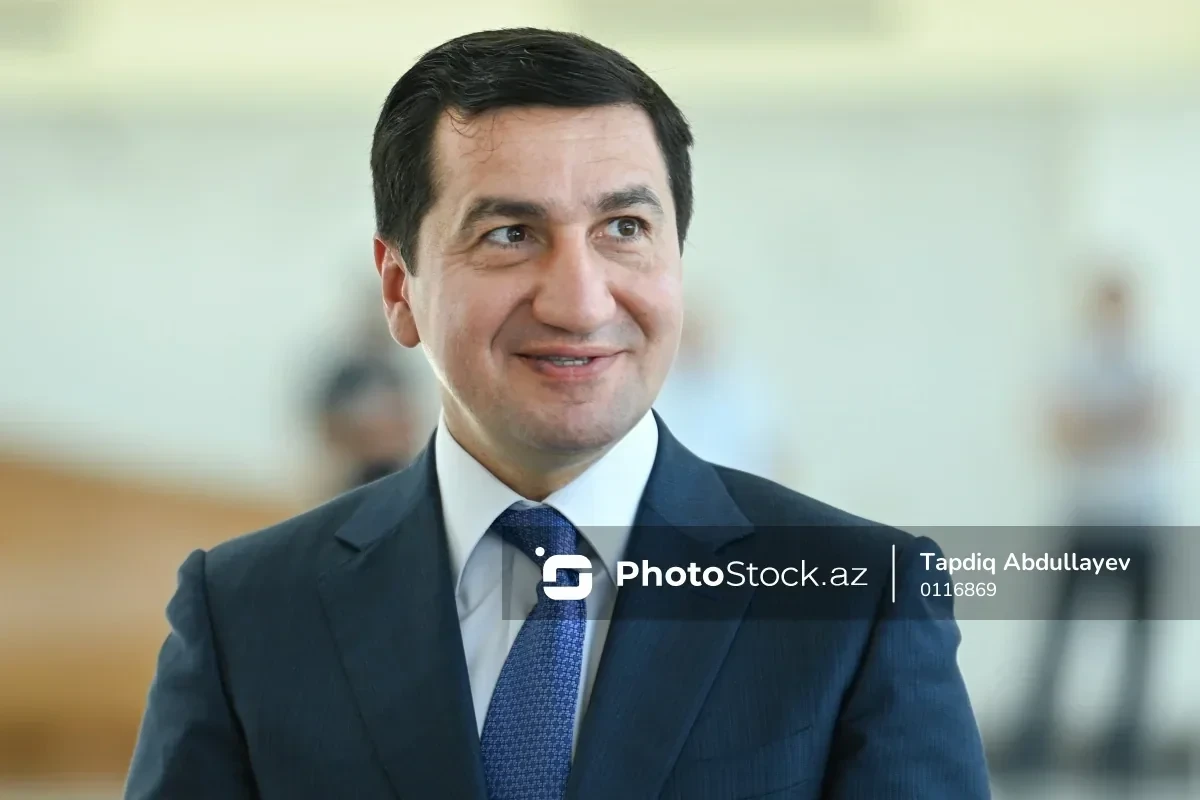Hikmət Hacıyev Yusif Qarabağinin Buxaradakı məzarından paylaşım etdi - FOTO