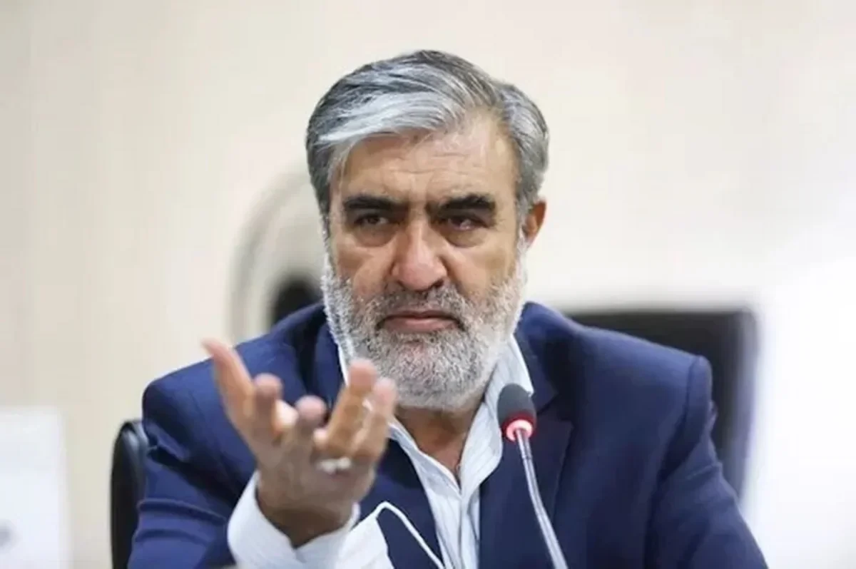 İran "Fransanın xəyanətləri"ni xatırlatdı