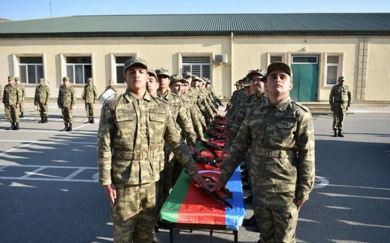 Hərbi xidmətin müddəti azaldılır?