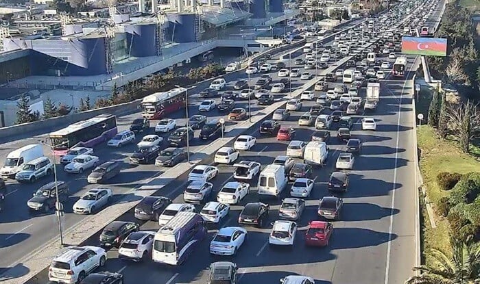 Эти дороги Баку стоят в пробках - Список