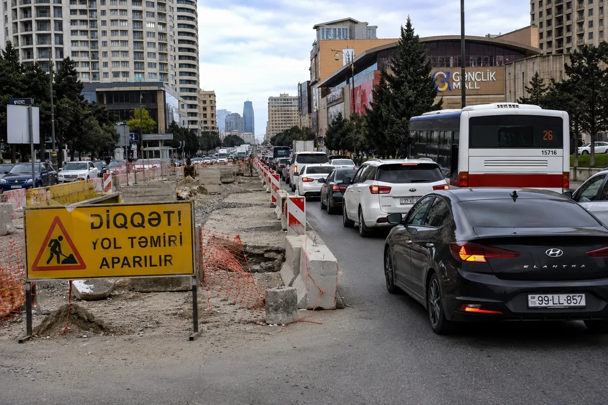 Bakının mərkəzindəki yolda təmir işləri niyə