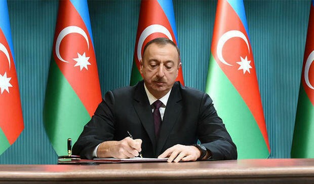 Prezident Bəxtiyar Aslanbəylini təltif etdi