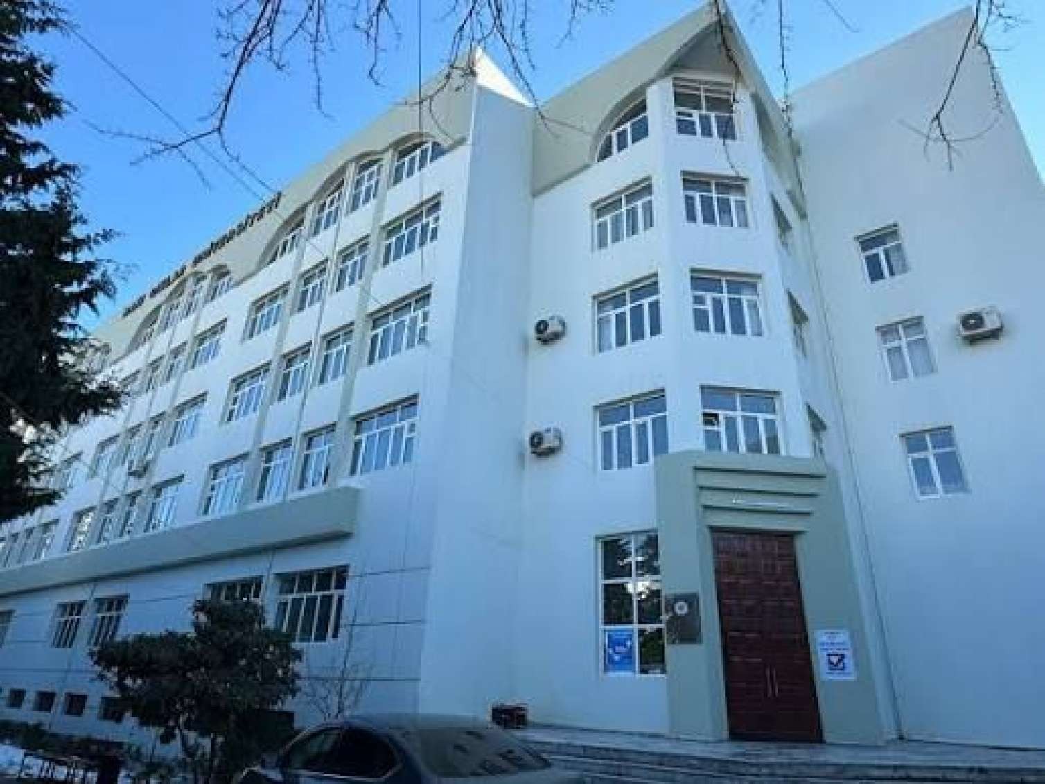 Bağlanan universitetin tələbələri ilə bağlı   RƏSMİ AÇIQLAMA